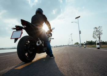 tips naik motor yang aman