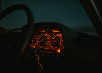 arti lampu indikator pada mobil
