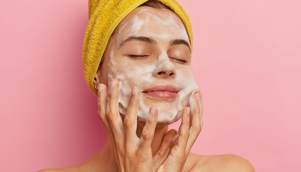 Face wash untuk kulit kering